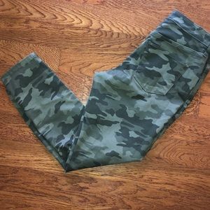 Camo skinny pant